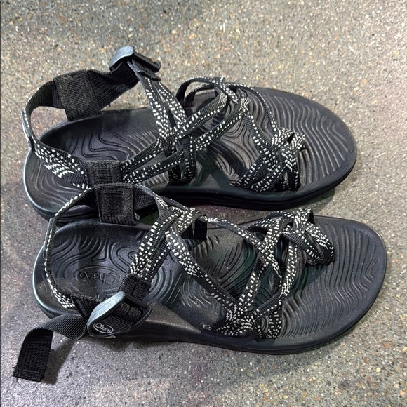 Chaco Women's Black Sandals - Picture 2 of 4